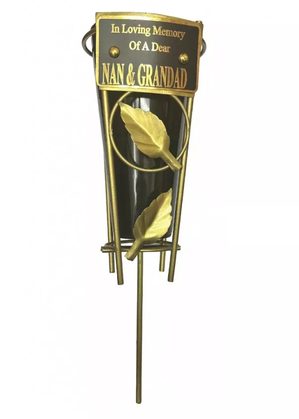 David Fischoff Nan & Grandad grave vase keepsake, 36cm, ceramic memorial flower holder with engraved design.